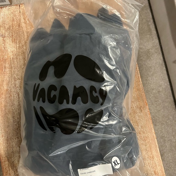 No Vacancy Inn Dip Dyed hoodie. New with tags - Picture 3 of 5